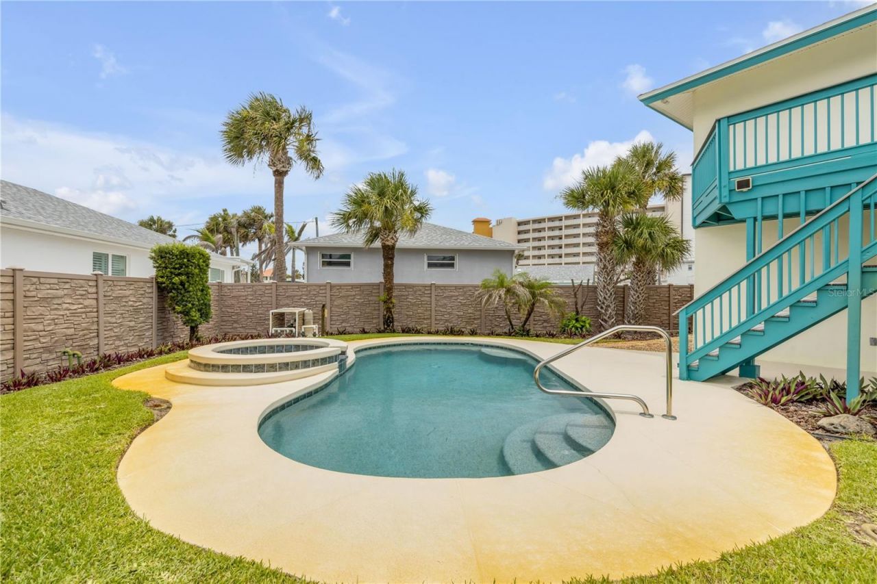 320 Due East Street, New Smyrna Beach, FL 32169 Photo