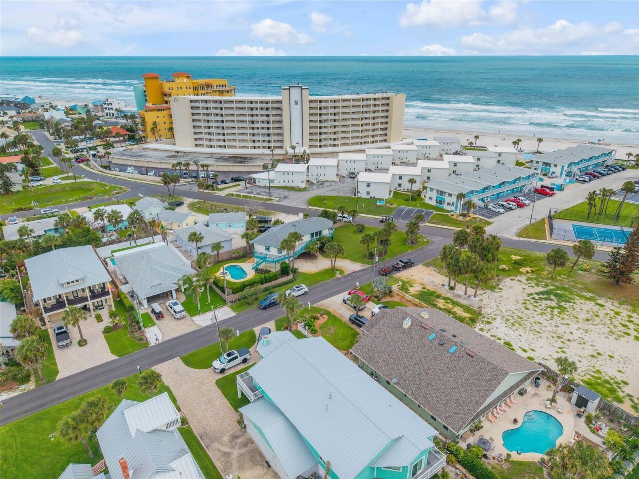 320 Due East Street, New Smyrna Beach, FL 32169 Photo