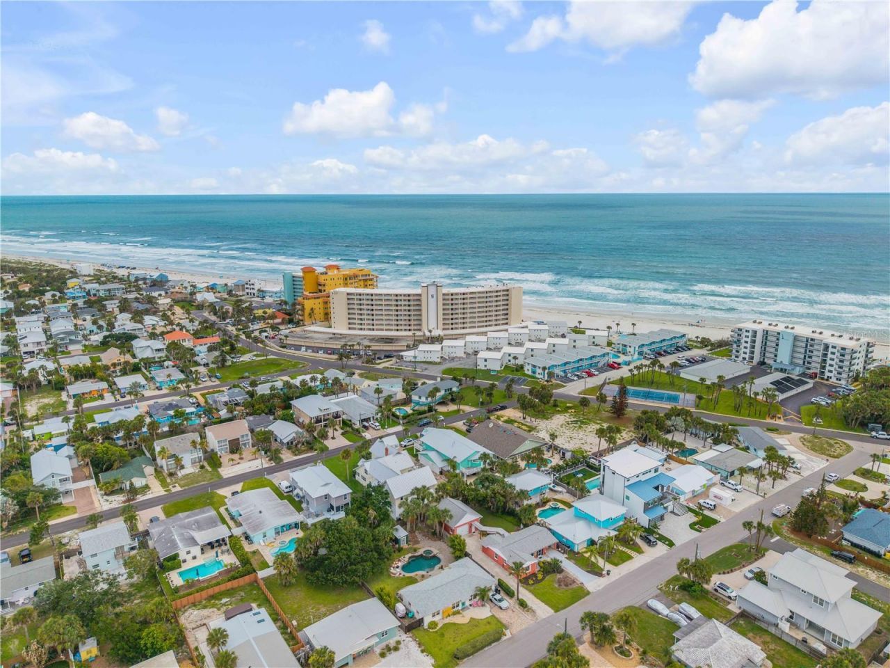 320 Due East Street, New Smyrna Beach, FL 32169 Photo
