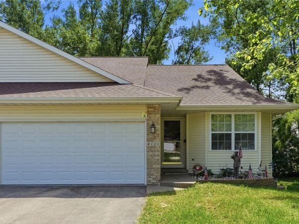 4121 Treeline Ct NE #4121 , Cedar Rapids, IA 52402