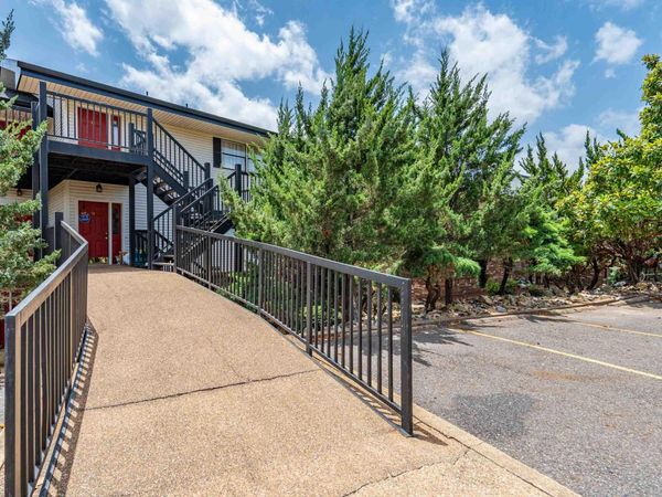 5371 Central Avenue, Hot Springs, AR 71913