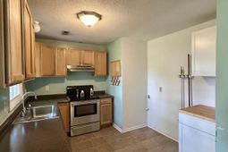 545 Amy Drive photo 4