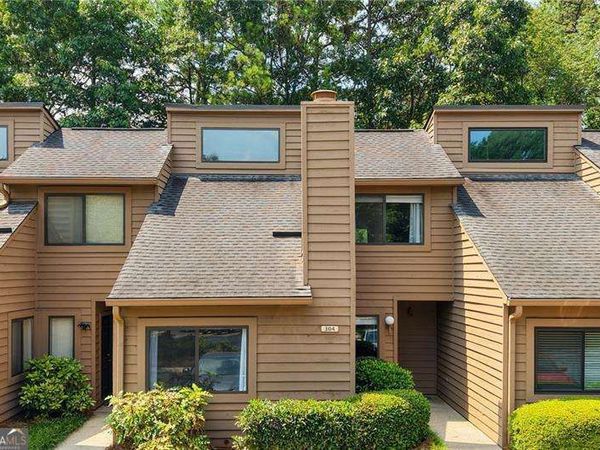 304 Parkaire Crossing, Marietta, GA 30068