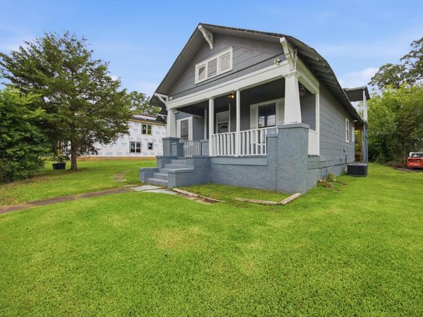 2111 Chamberlain Avenue , Chattanooga, TN 37404