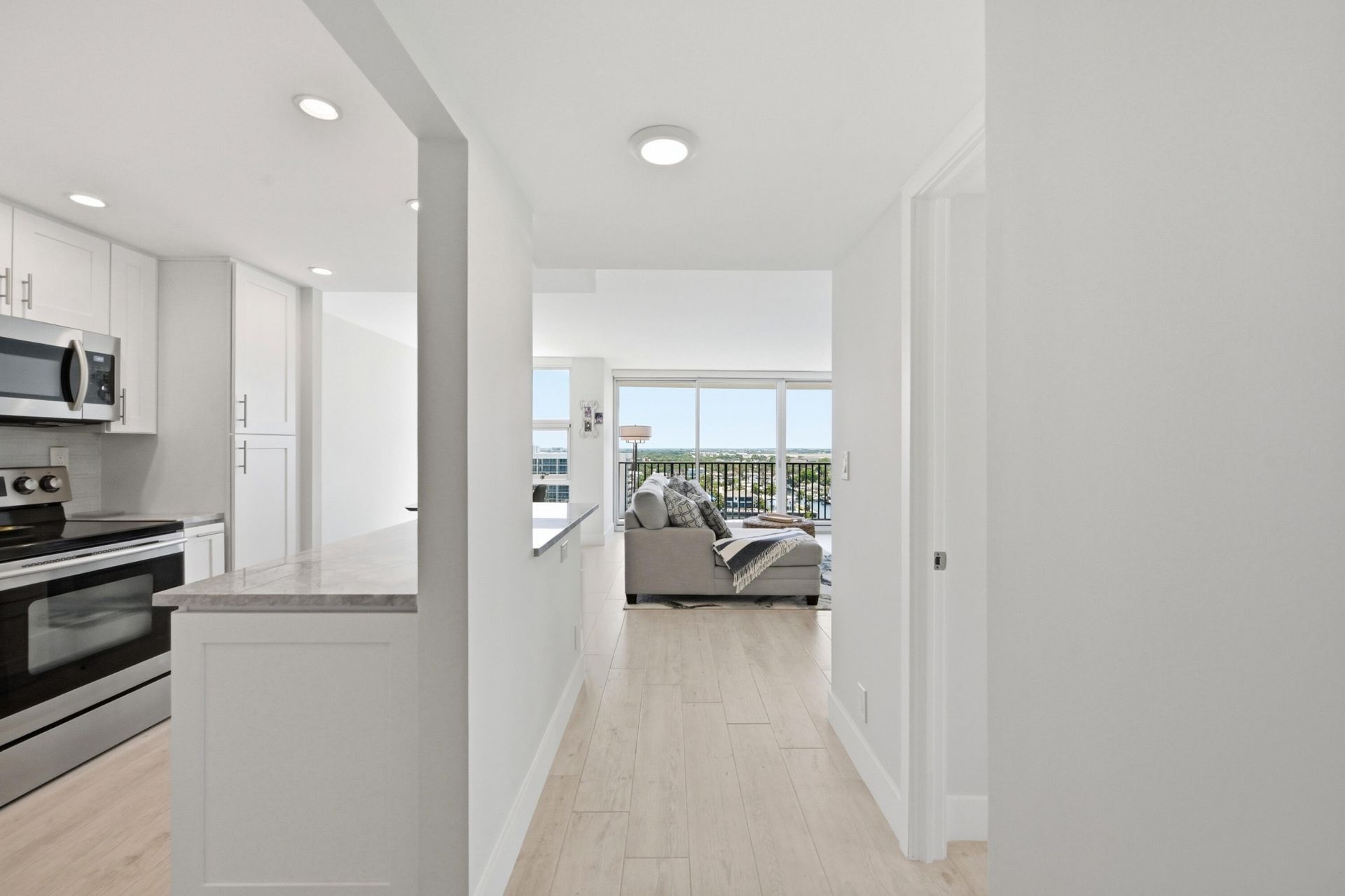 531 N Ocean Boulevard, Unit 1601, Pompano Beach, FL 33062 Photo