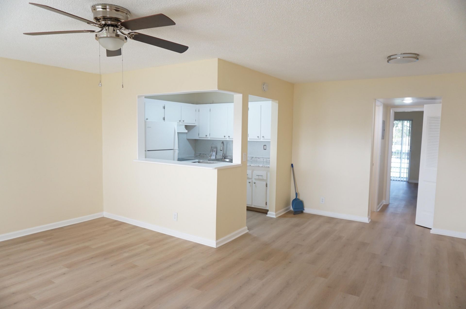 369 Sheffield O, West Palm Beach, FL 33417 Photo