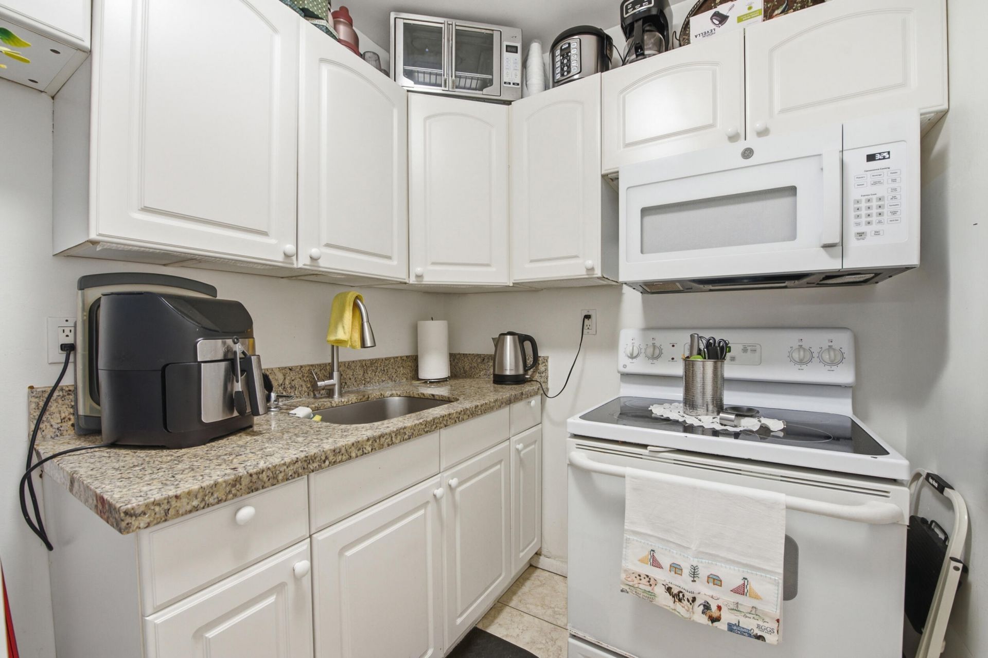 3550 NW 8th Avenue, Unit 812, Pompano Beach, FL 33064 Photo
