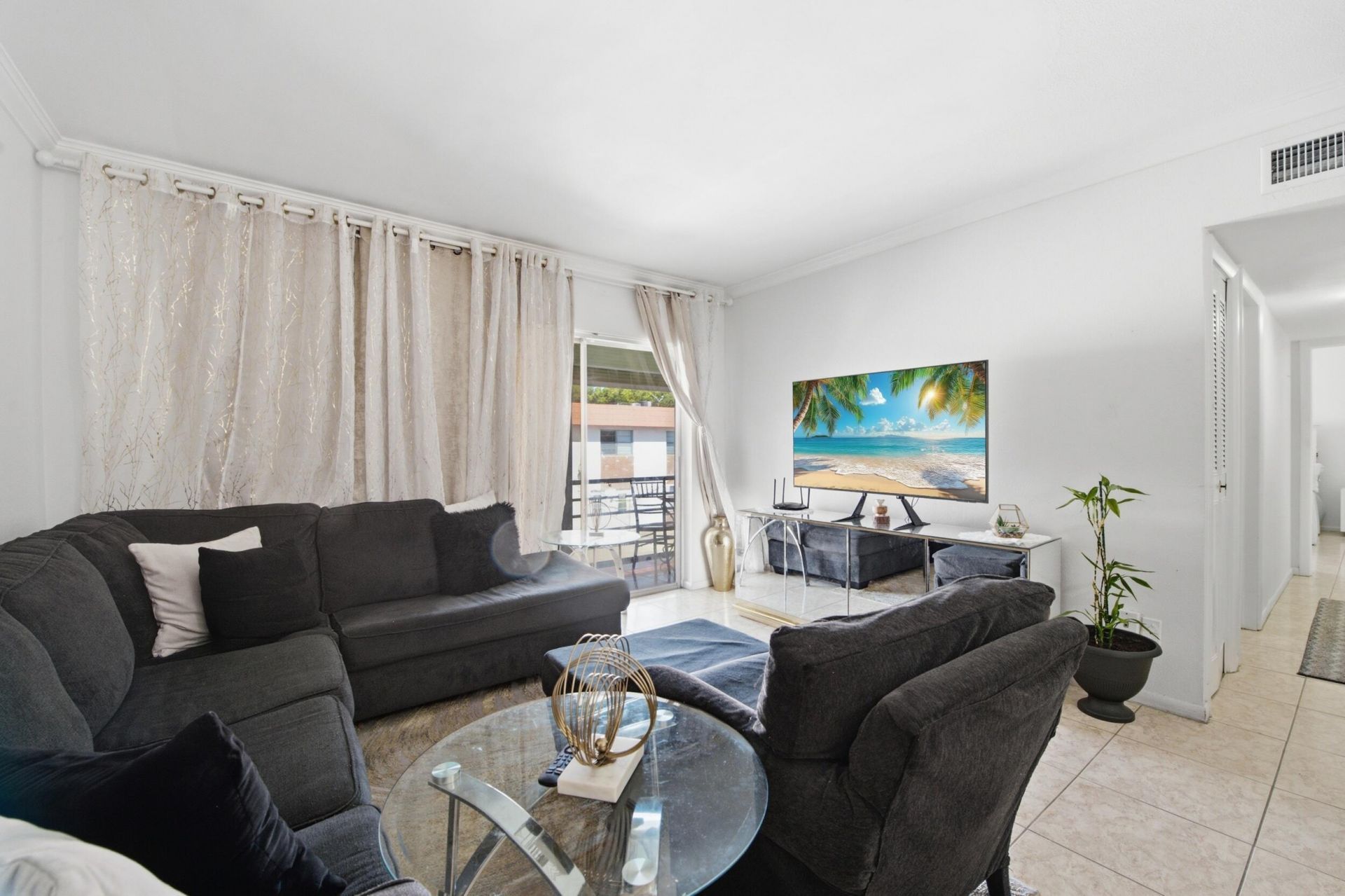 3550 NW 8th Avenue, Unit 812, Pompano Beach, FL 33064 Photo