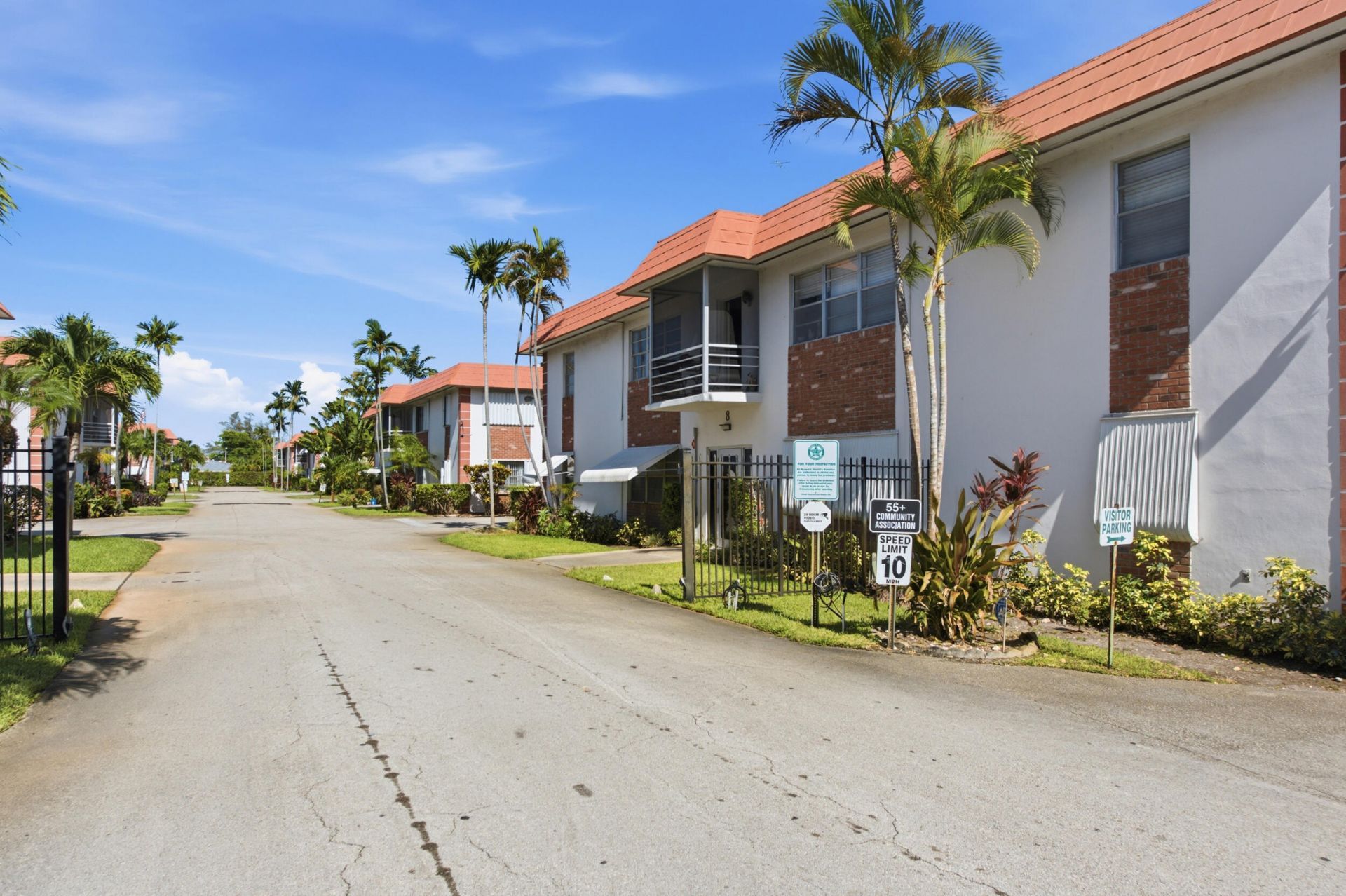3550 NW 8th Avenue, Unit 812, Pompano Beach, FL 33064 Photo