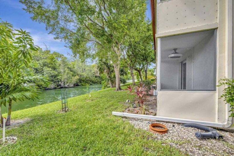 28 Camden B, West Palm Beach, FL 33417 Photo