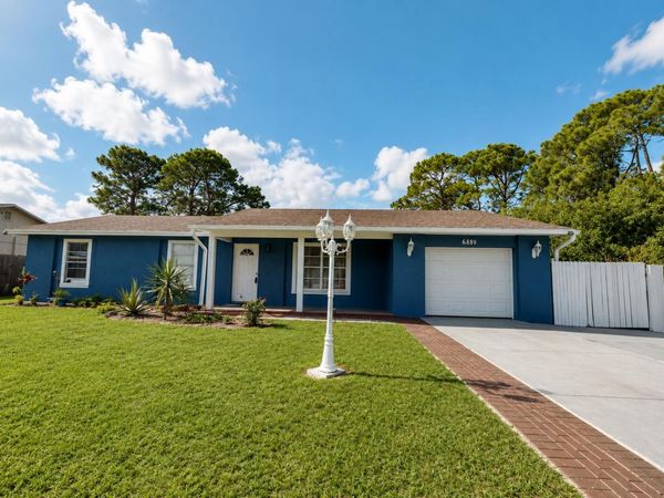 882 SE Walters Terrace, Port St. Lucie, FL 34983
