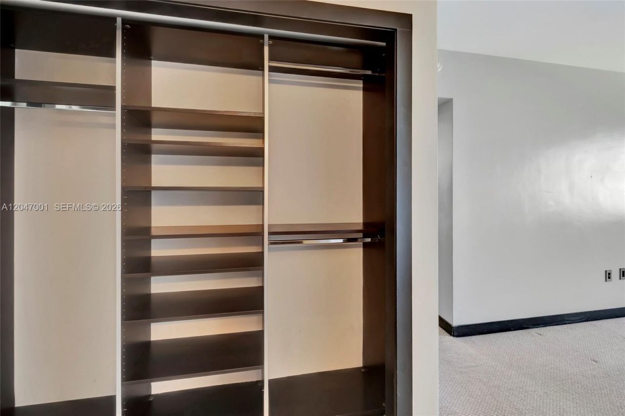 11111 Biscayne Blvd , Unit 9B(928), Miami, FL 33181 Photo