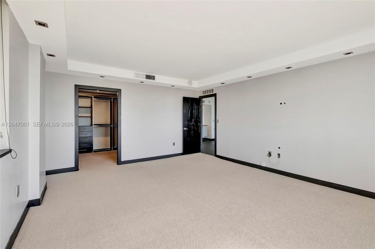 11111 Biscayne Blvd , Unit 9B(928), Miami, FL 33181 Photo