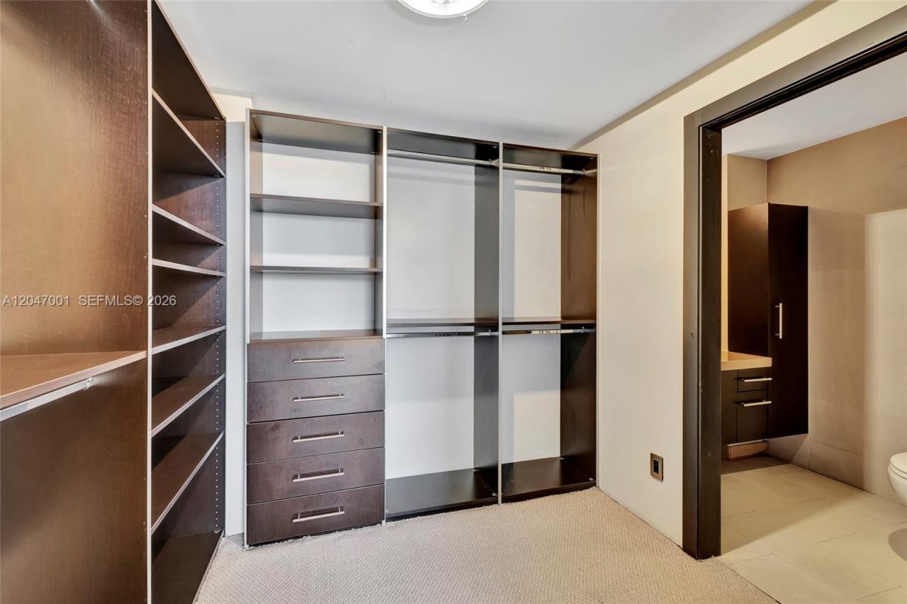 11111 Biscayne Blvd , Unit 9B(928), Miami, FL 33181 Photo