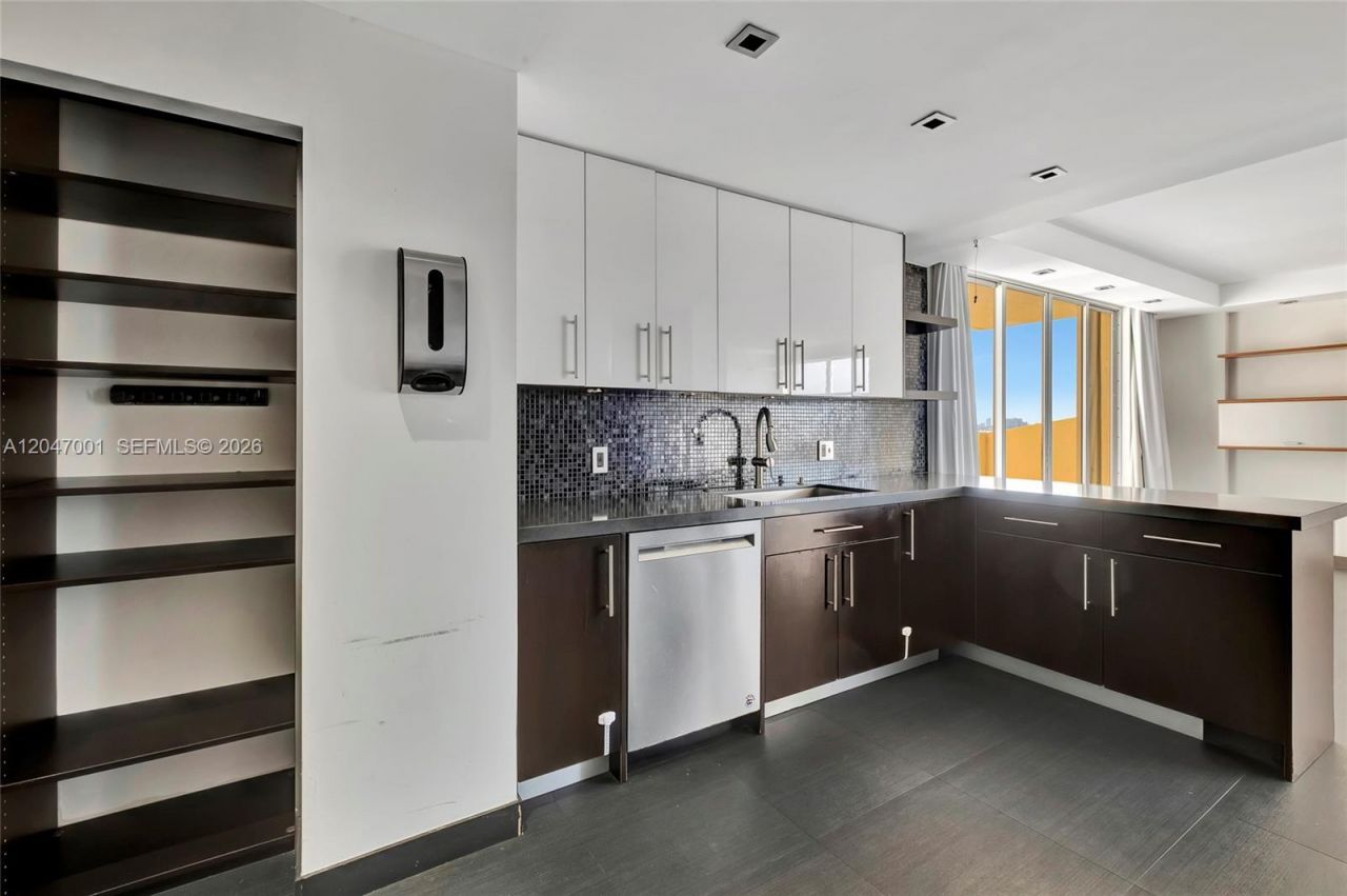 11111 Biscayne Blvd , Unit 9B(928), Miami, FL 33181 Photo