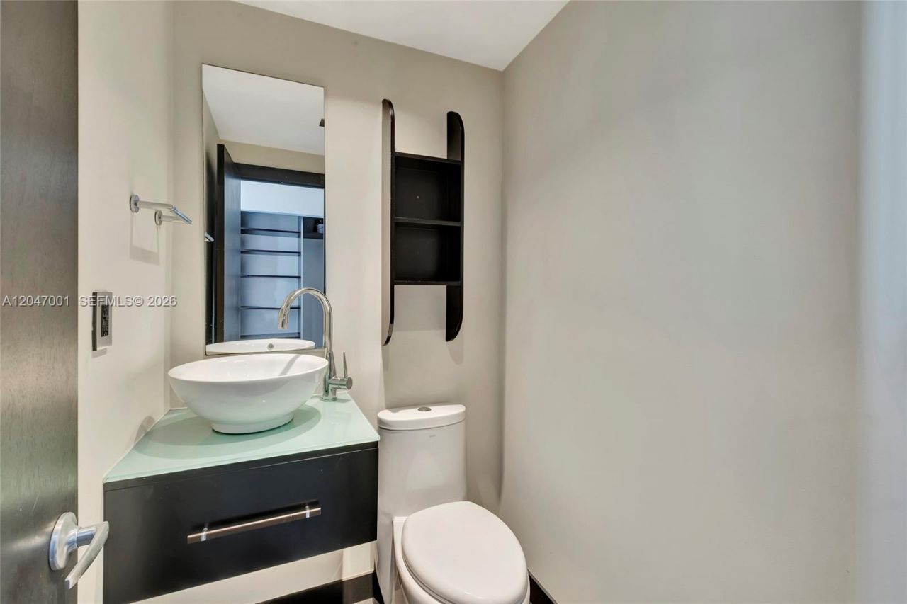 11111 Biscayne Blvd , Unit 9B(928), Miami, FL 33181 Photo