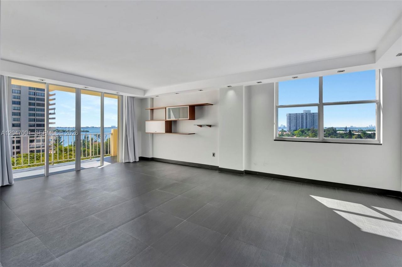 11111 Biscayne Blvd , Unit 9B(928), Miami, FL 33181 Photo