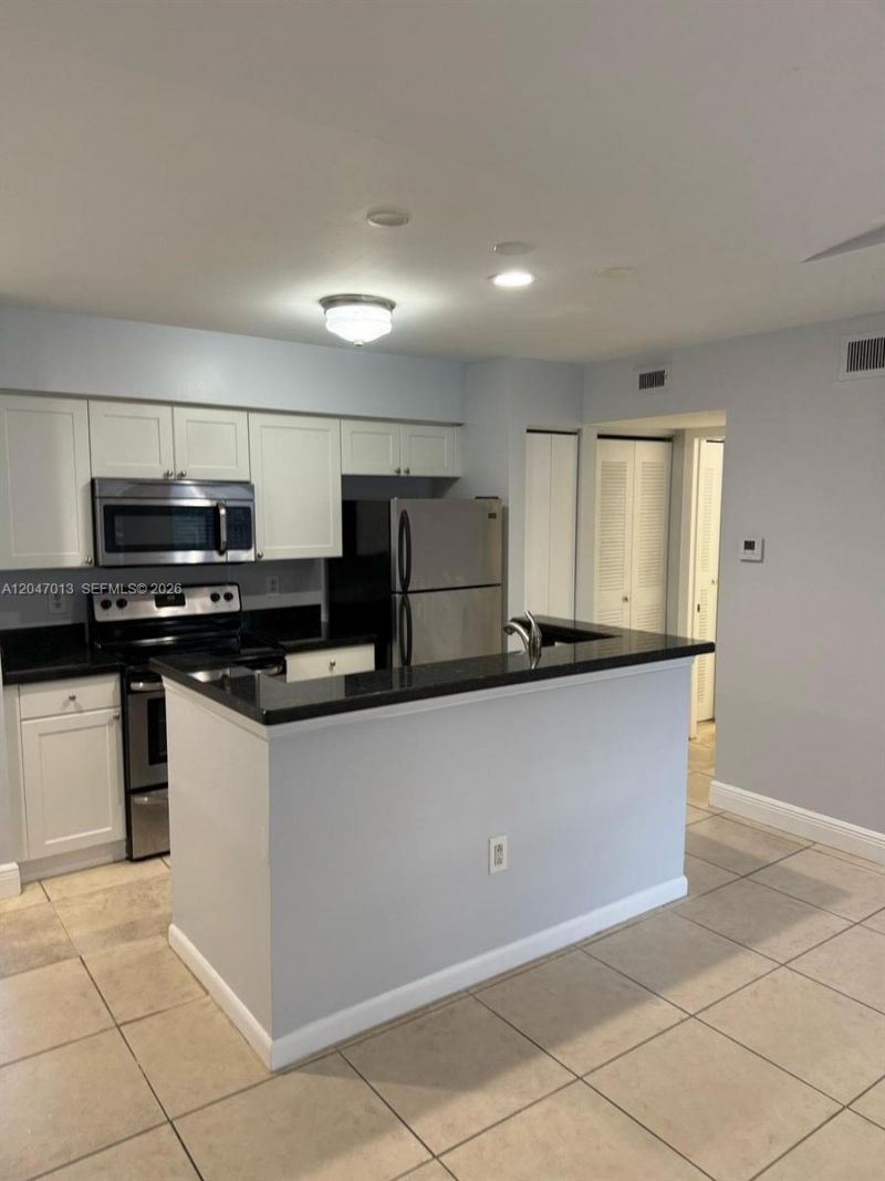 4807 Via Palm Lks , Unit 1520, West Palm Beach, FL 33417 Photo