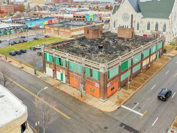 3201 Locust Boulevard , St Louis, MO 63103