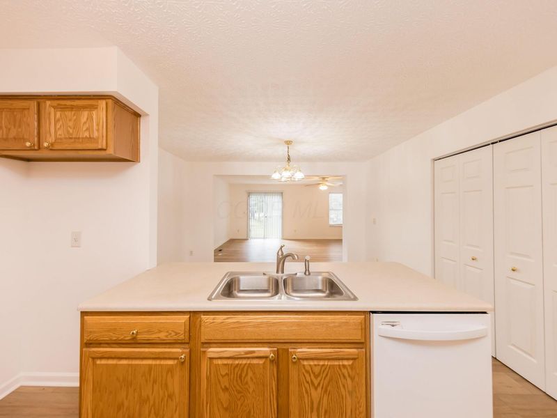 630 Faith Ann Drive, Pataskala, OH 43062 Photo 10