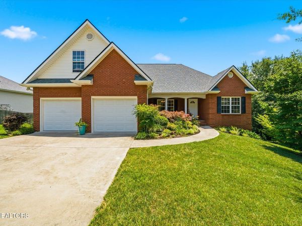 8127 Canter Lane, Powell, TN 37849