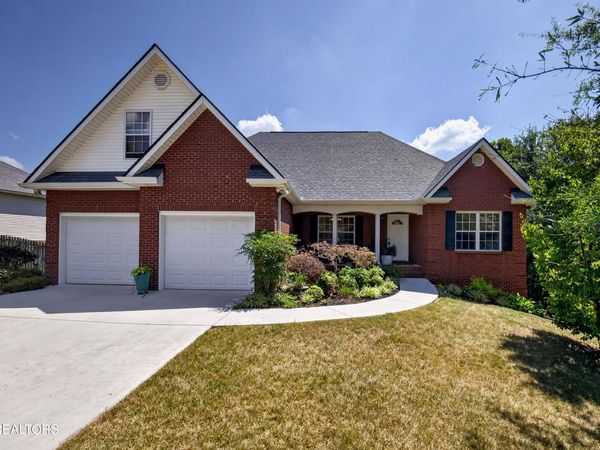 8127 Canter Lane, Powell, TN 37849