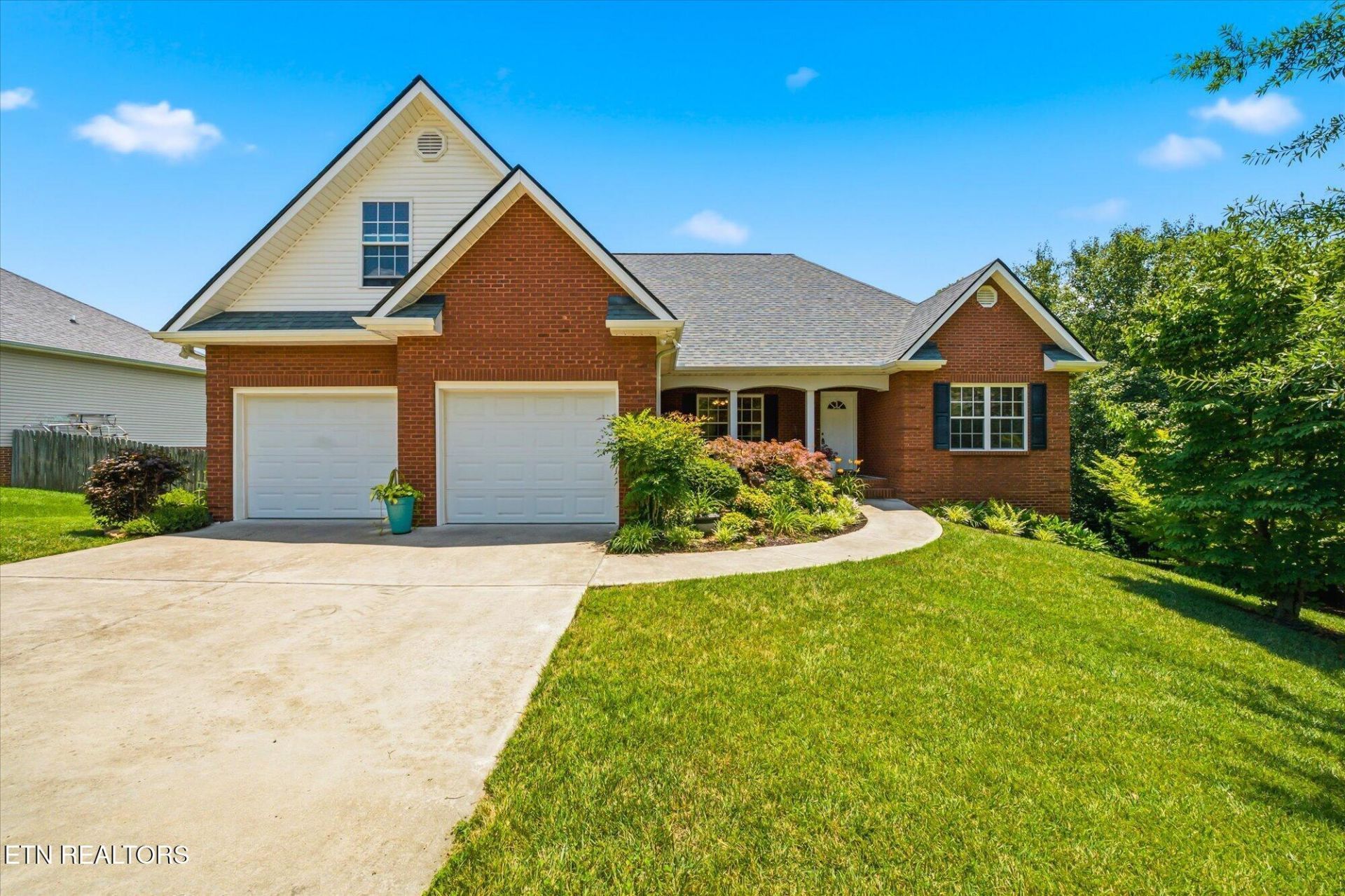 8127 Canter Lane, Powell, TN 37849 Main Photo