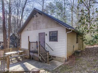 216 Whaley Drive Gatlinburg, TN 37738