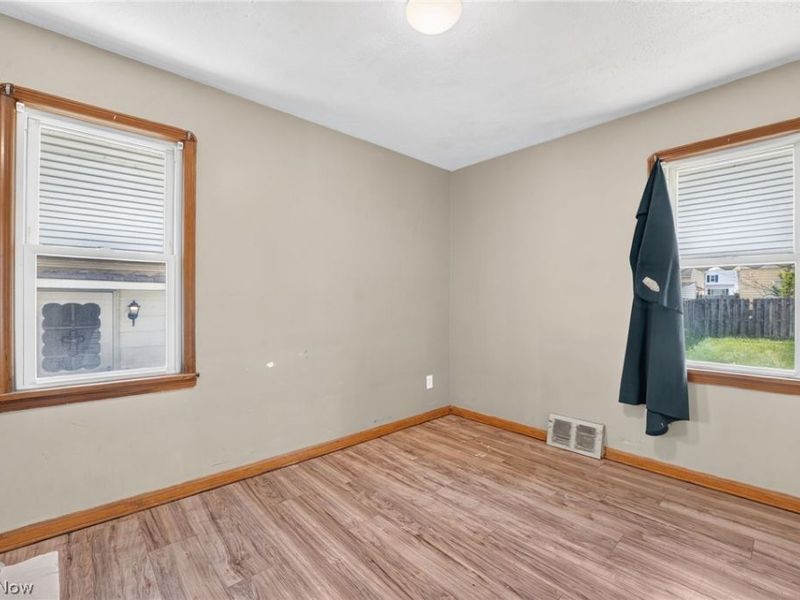 15916 Edgewood Avenue, Maple Heights, OH 44137 Photo 12