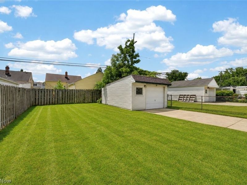15916 Edgewood Avenue, Maple Heights, OH 44137 Photo 18