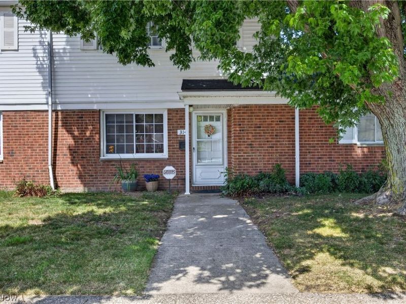 314 E 235th Street, Euclid, OH 44123 Photo 1