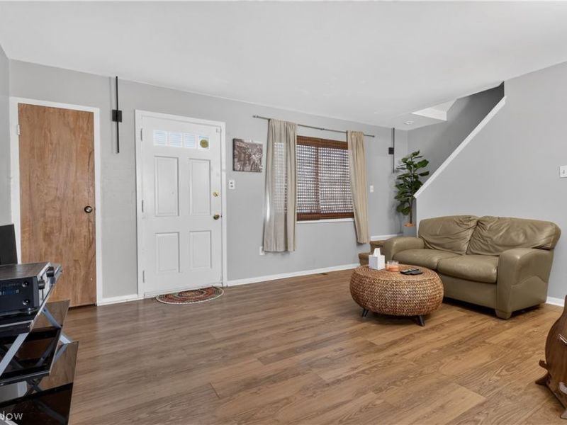 314 E 235th Street, Euclid, OH 44123 Photo 4