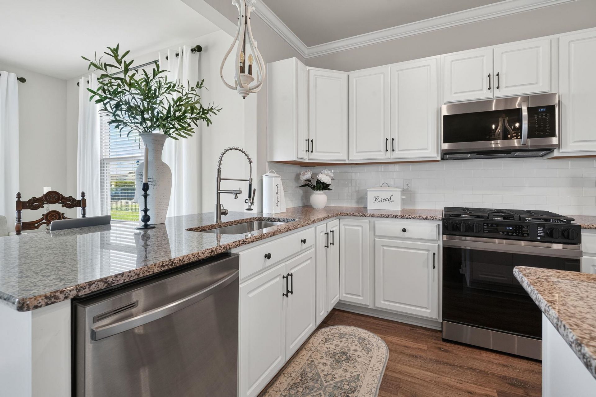 1346 Tessera Way  Photo 24