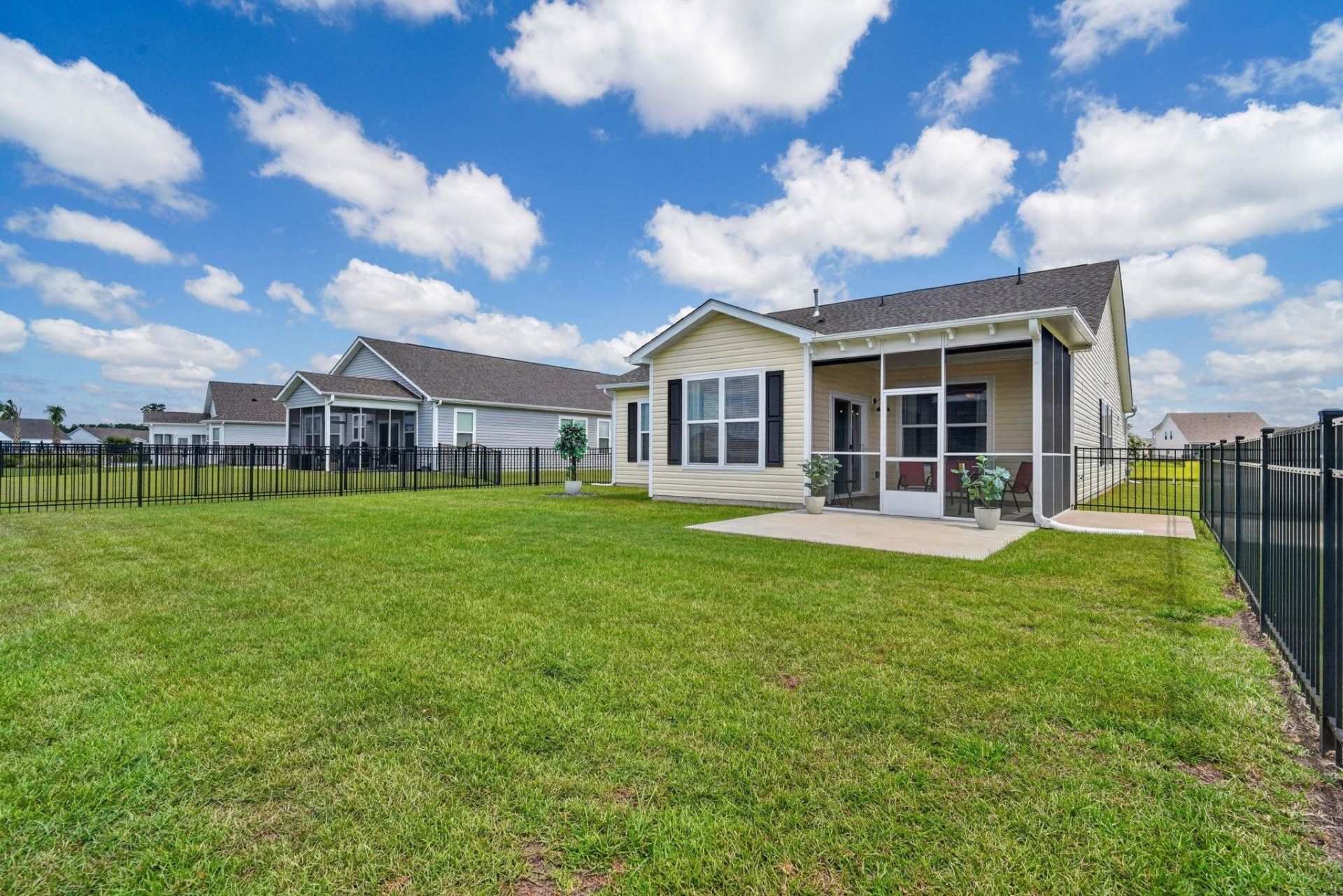 1346 Tessera Way  Photo 6