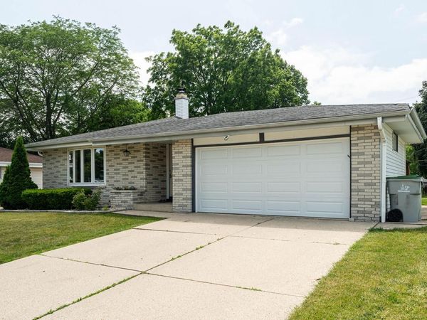 8625 W Petersik STREET, Milwaukee, WI 53224