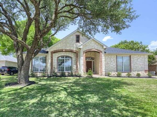 1004 Olympic DR, Pflugerville, TX 78660