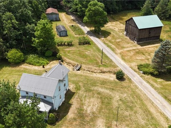2612 Canoe Ridge Rd, Rossiter, PA 15772