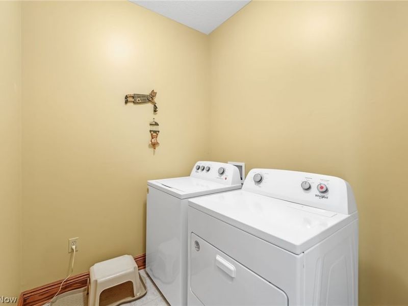 1575 Cornerstone Street SW, Hartville, OH 44632 Photo 23