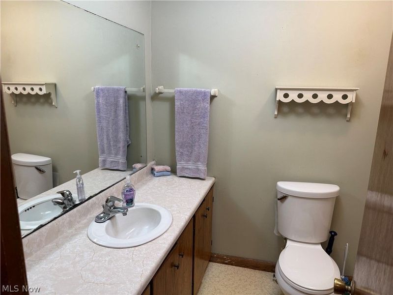 5920 Weaver Road, New Franklin, OH 44216 Photo 12