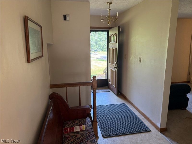 5920 Weaver Road, New Franklin, OH 44216 Photo 2