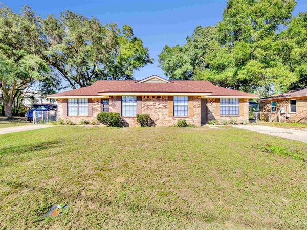 1382 Fairchild St, Unit B, Pensacola, FL 32504