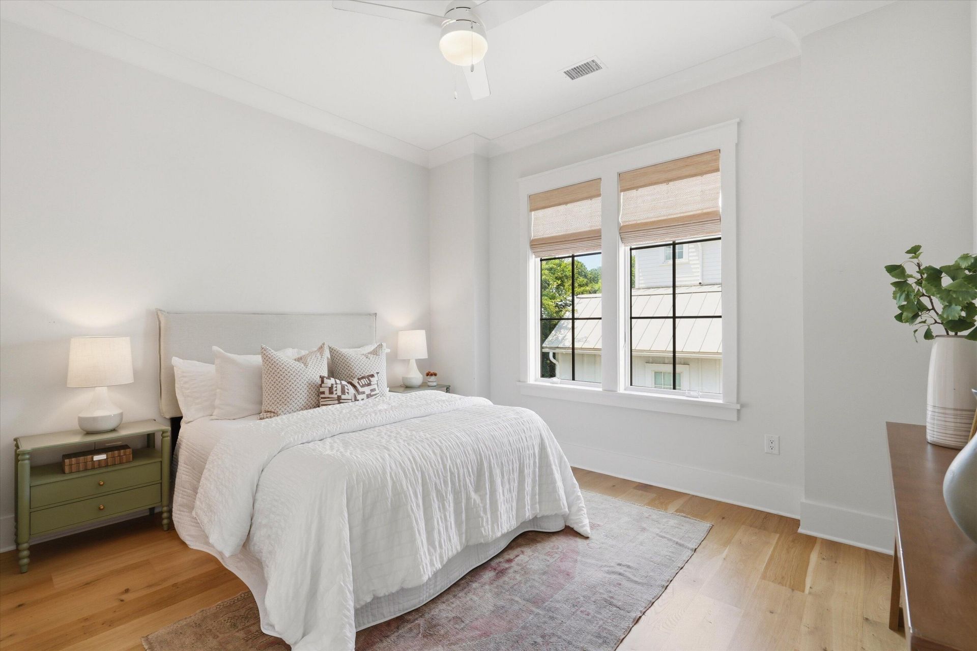 924 Pitt Street Photo 39