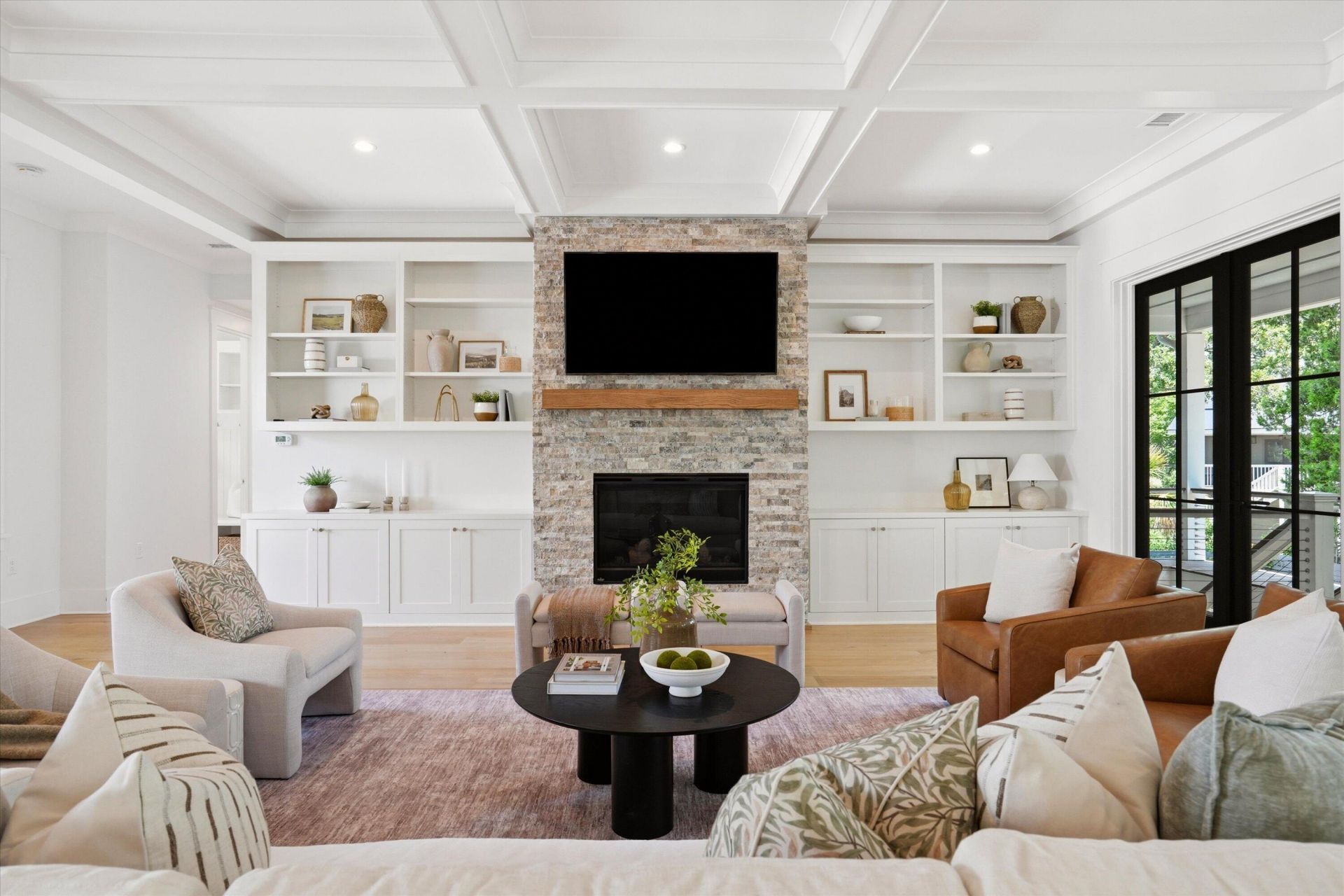 924 Pitt Street Photo 4