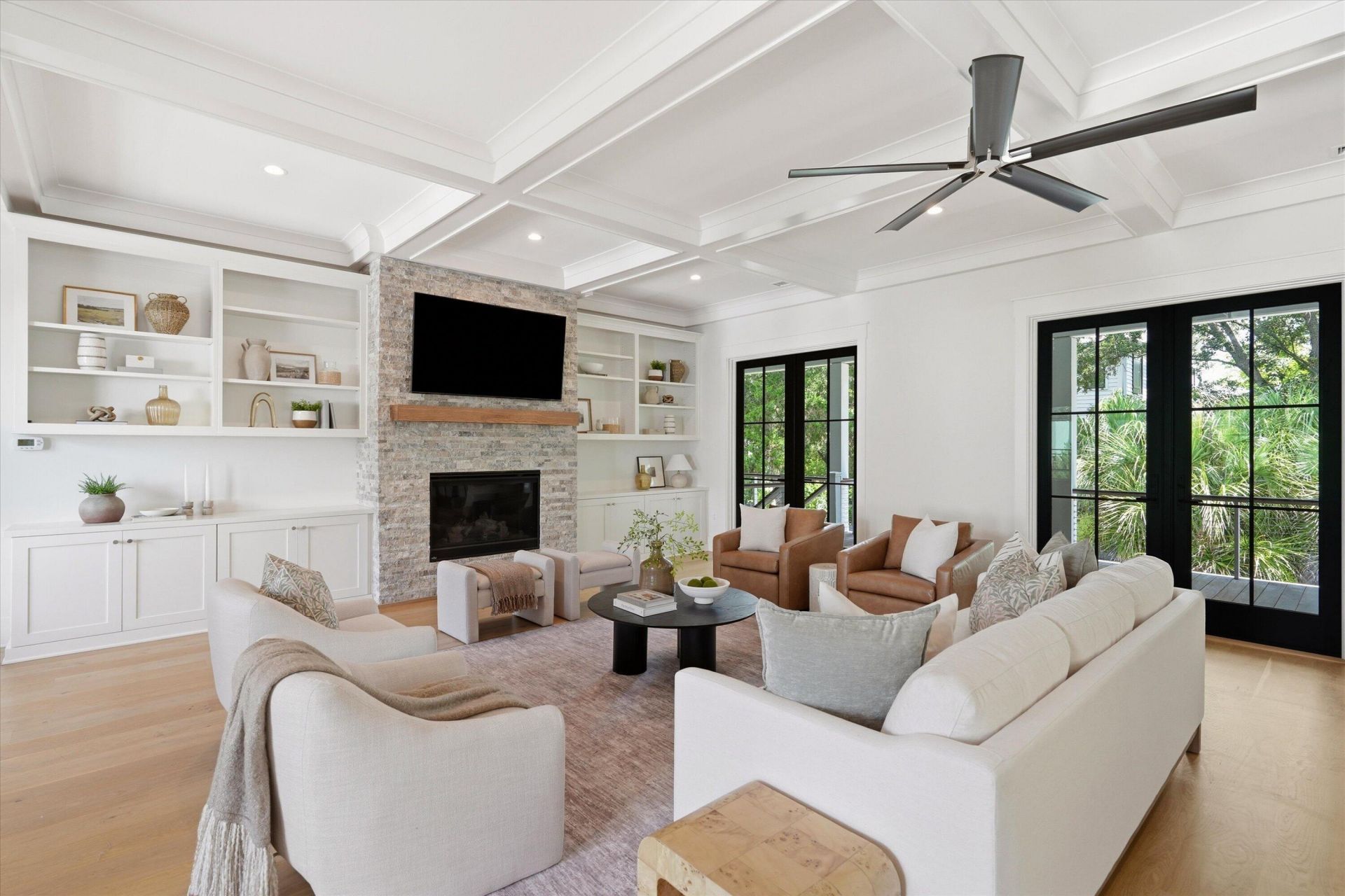 924 Pitt Street Photo 6