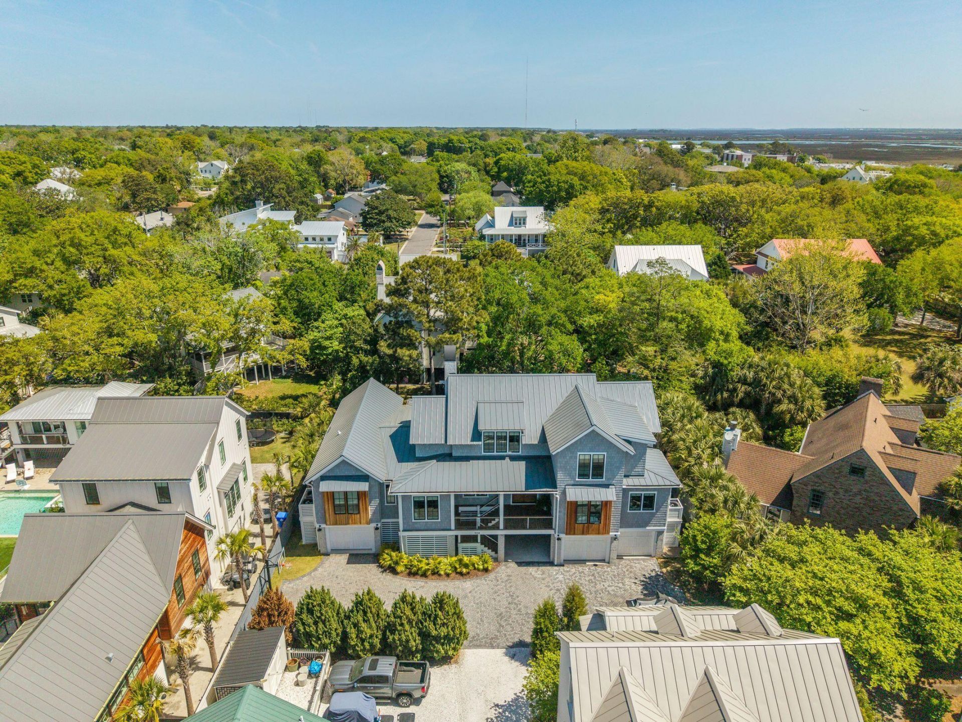 924 Pitt Street Photo 72