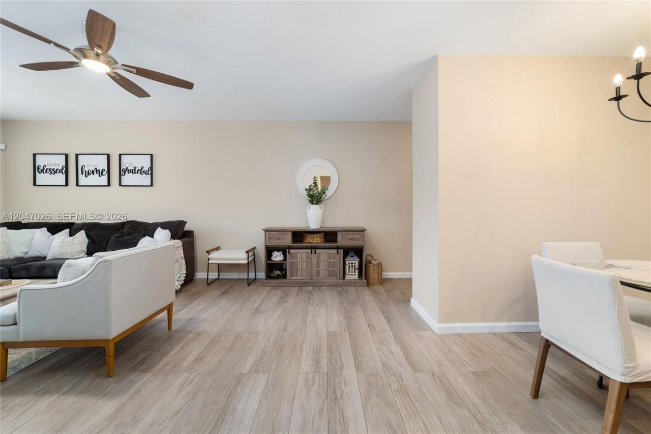 2201 NE 66th St , Unit 1323, Fort Lauderdale, FL 33308 Photo