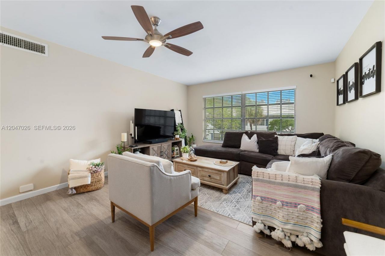 2201 NE 66th St , Unit 1323, Fort Lauderdale, FL 33308 Photo