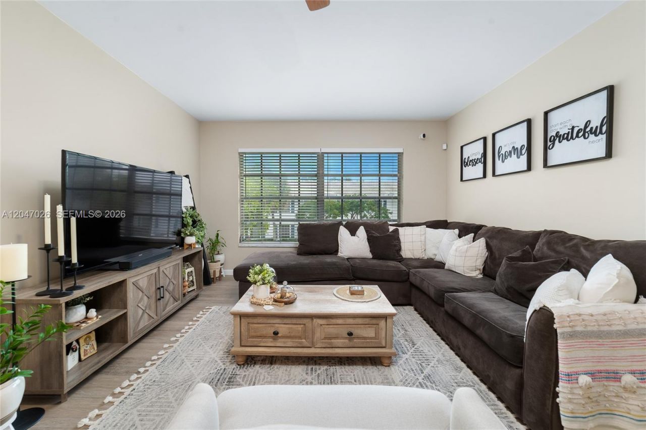 2201 NE 66th St , Unit 1323, Fort Lauderdale, FL 33308 Photo