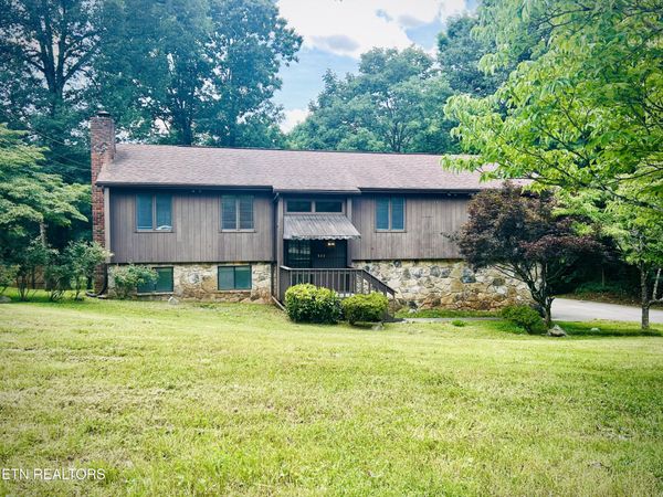 515 Echo Valley Rd, Knoxville, TN 37923