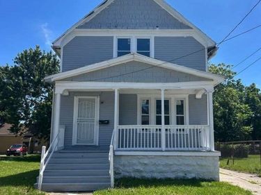 37 Fox Street, Buffalo, NY 14212